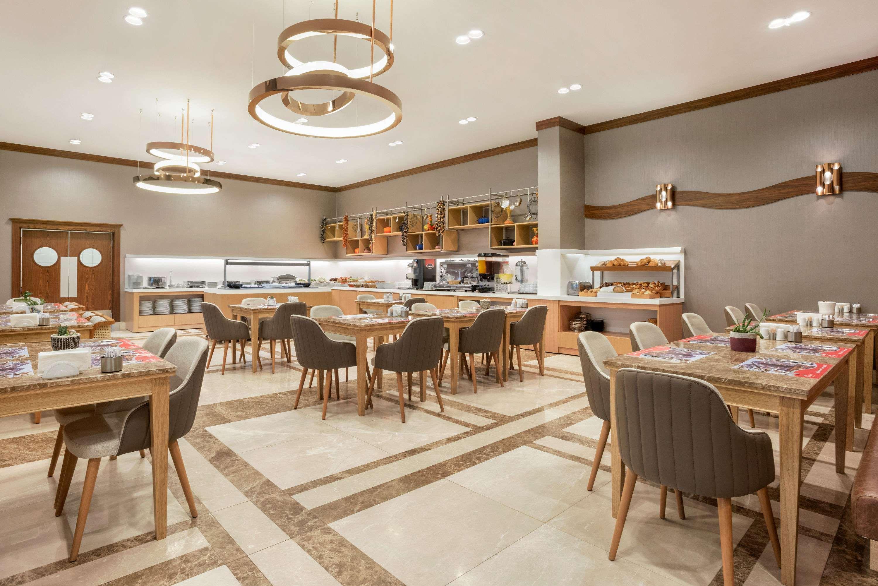 Hotel Ramada By Wyndham Istanbul Alibeykoy Extérieur photo