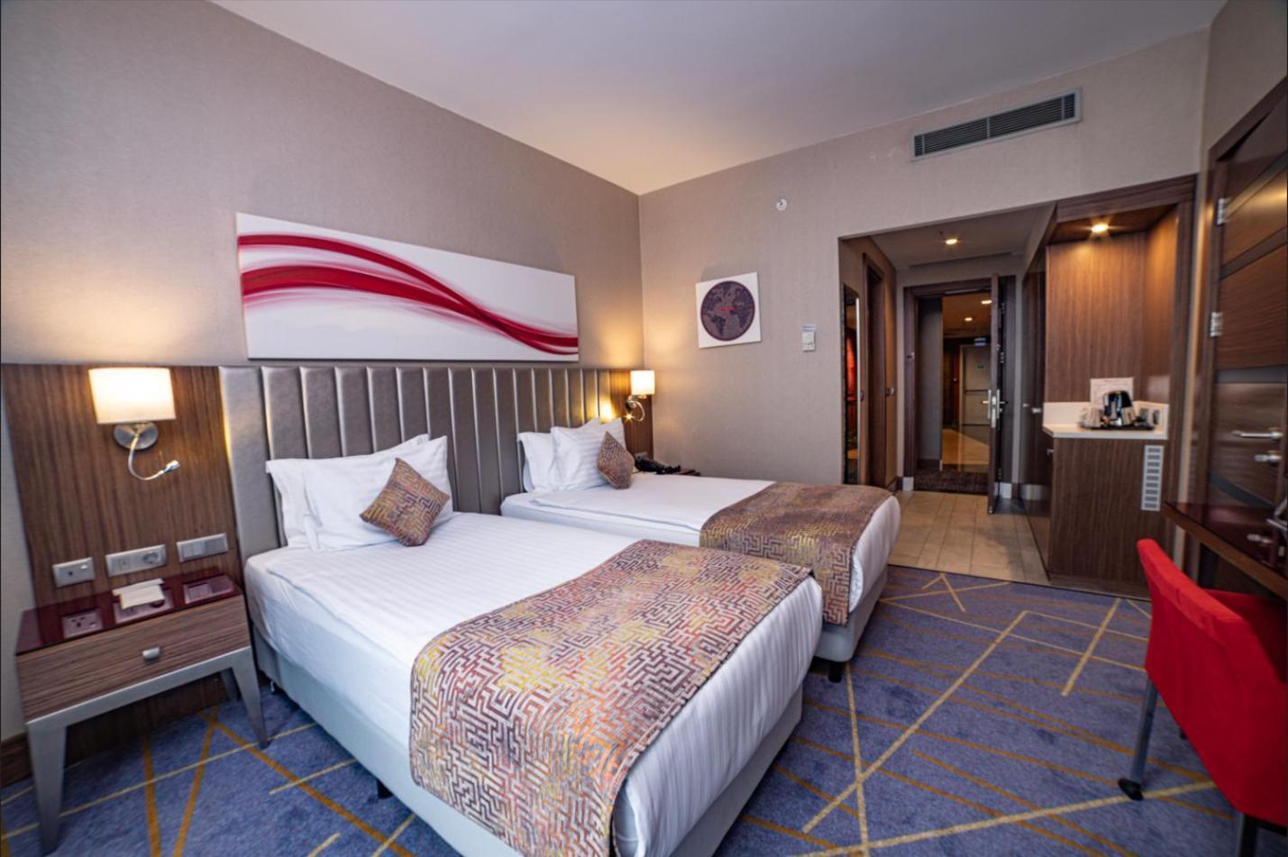 Hotel Ramada By Wyndham Istanbul Alibeykoy Extérieur photo