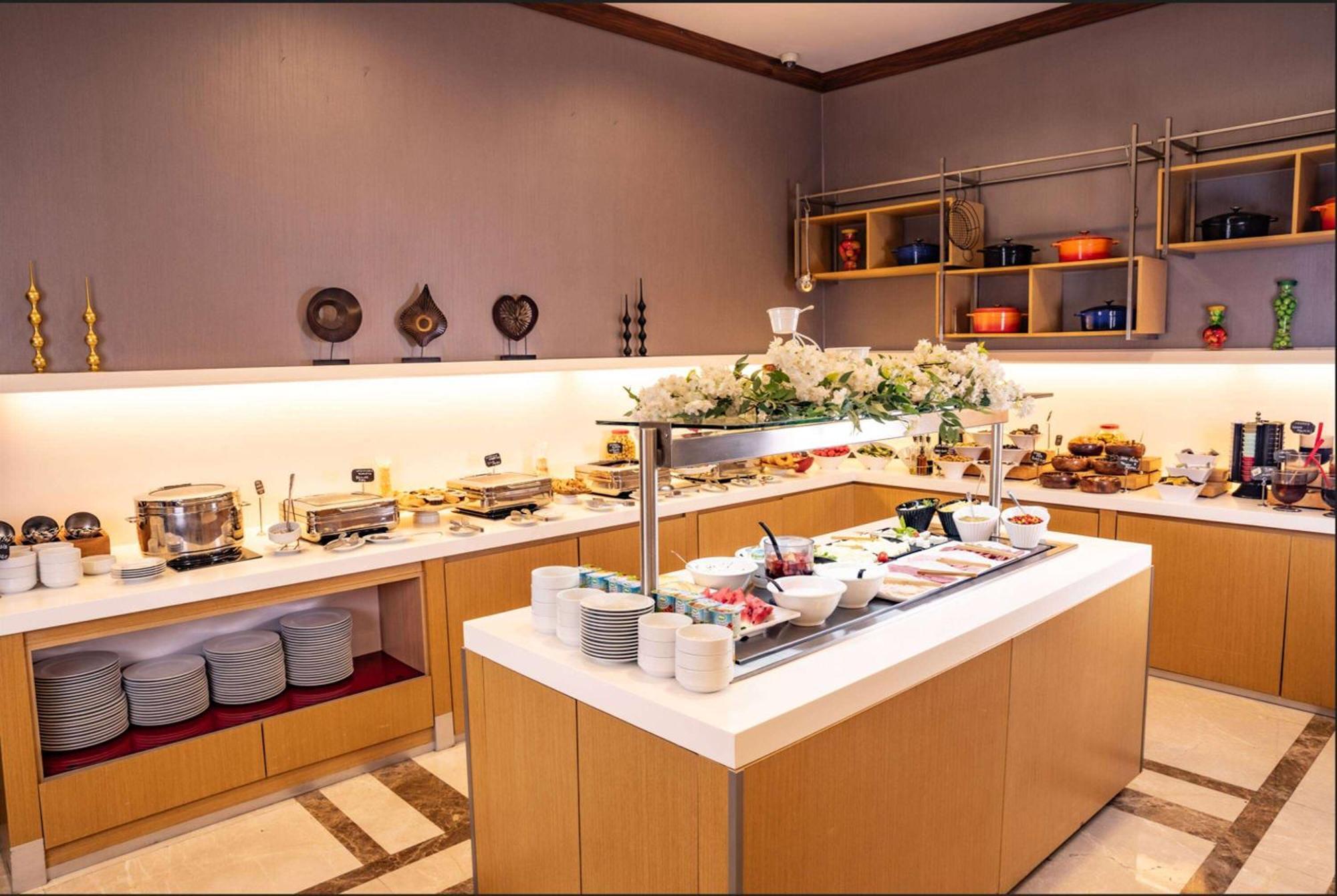Hotel Ramada By Wyndham Istanbul Alibeykoy Extérieur photo