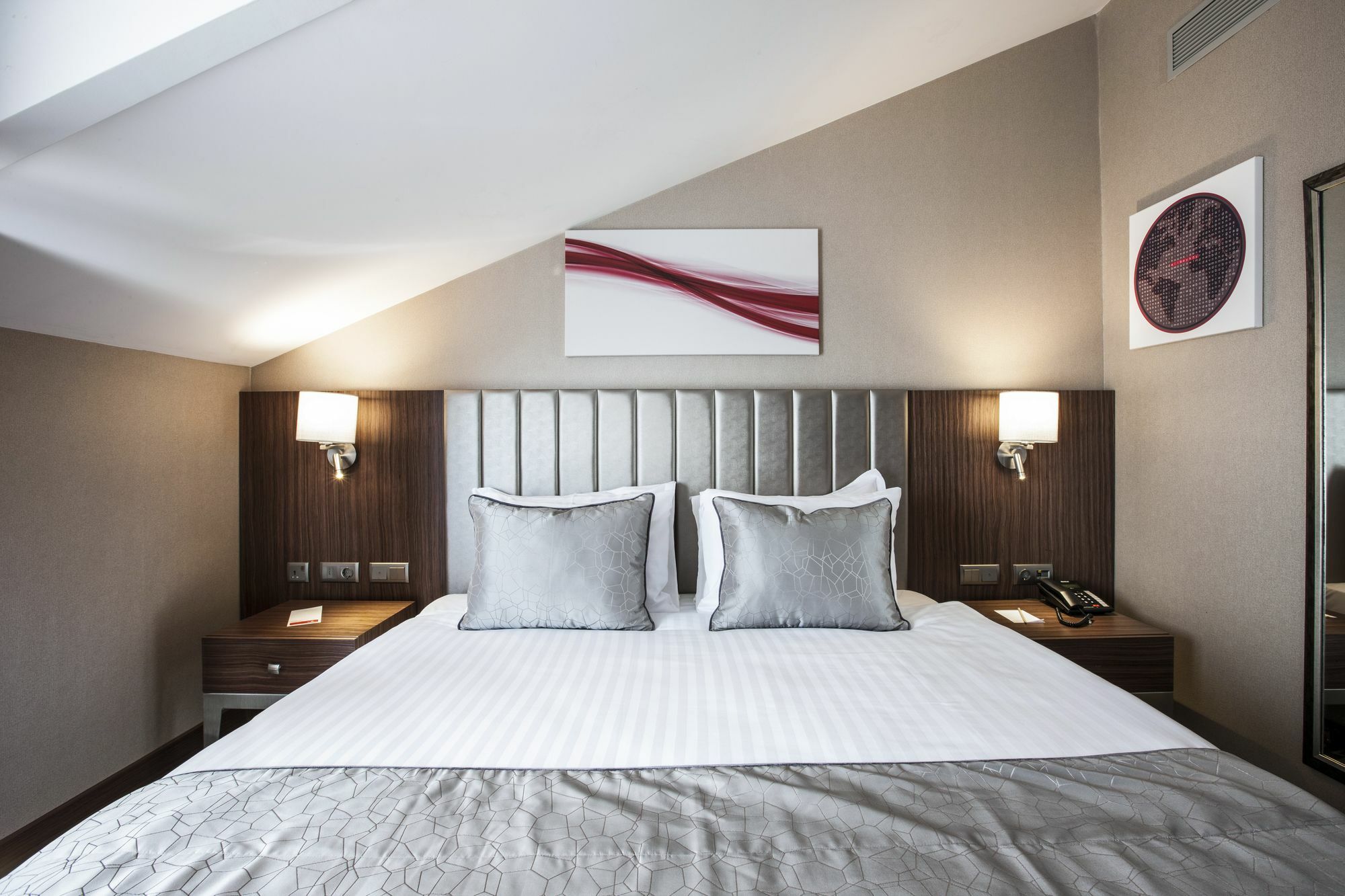 Hotel Ramada By Wyndham Istanbul Alibeykoy Extérieur photo